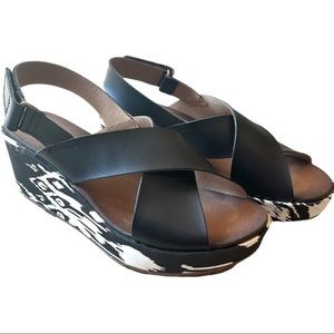 Clarks Annadel Eirwyn Wedge Sandals Black and White Size 9